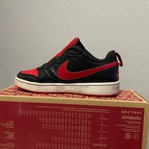 Nike Youth all day play shoes, breds size 5Y